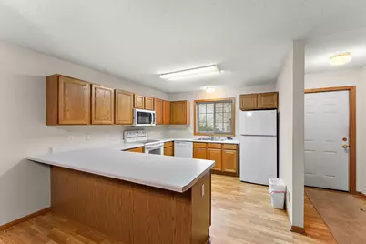 696 Monn Avenue, Vadnais Heights, MN 55127 - Photo 3