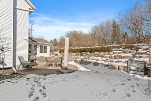 7215 Sunshine Dr, Eden Prairie, MN 55346 - Photo 3