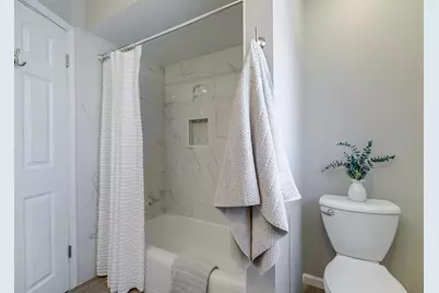 2758 Vincent Avenue N, Minneapolis, MN 55411 - Photo 25