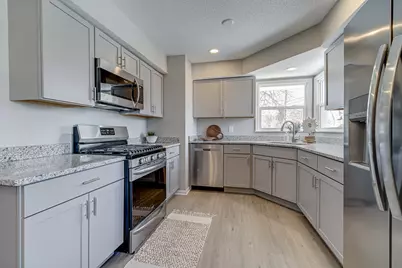 2758 Vincent Avenue N, Minneapolis, MN 55411 - Photo 15