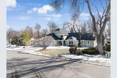 12405 45th Avenue N, Plymouth, MN 55442 - Photo 3