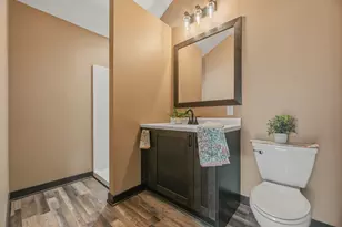 527 Miller Ave SW, Hutchinson, MN 55350 - Photo 29