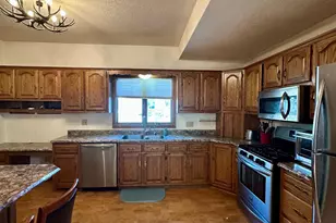 420 N Freeman Ave, Luverne, MN 56156 - Photo 3