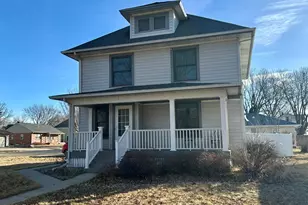 420 N Freeman Ave, Luverne, MN 56156 - Photo 1