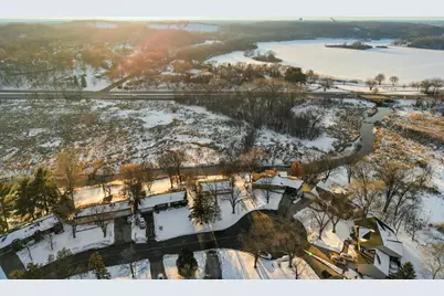 5057 Nine Mile Creek Circle, Bloomington, MN 55437 - Photo 21