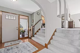 2347 Greenbrier Cir, Little Canada, MN 55117 - Photo 9