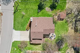 2347 Greenbrier Cir, Little Canada, MN 55117 - Photo 33