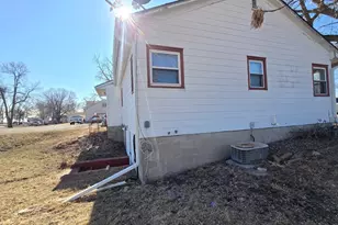 201 Euclid St, Alden, MN 56009 - Photo 5