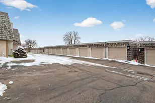 6042 Golden Valley Rd, Golden Valley, MN 55422 - Photo 23