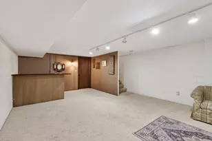 6042 Golden Valley Rd, Golden Valley, MN 55422 - Photo 11