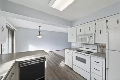 21306 Heath Avenue N, Forest Lake, MN 55025 - Photo 11