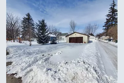 593 Grove Street SW, Hutchinson, MN 55350 - Photo 15