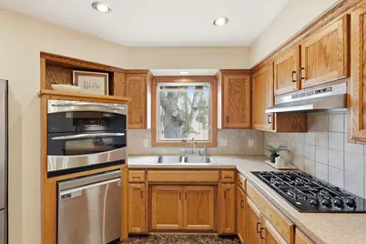 1412 10th Avenue W, Shakopee, MN 55379 - Photo 7