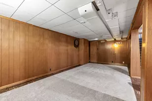 2219 E 36 1/2 St, Minneapolis, MN 55407 - Photo 37
