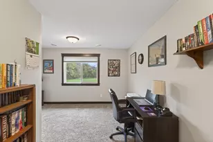 1305 Meadow Ct, Shakopee, MN 55379 - Photo 23