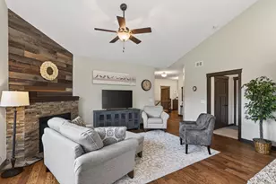 1305 Meadow Ct, Shakopee, MN 55379 - Photo 9