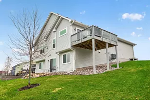 1305 Meadow Ct, Shakopee, MN 55379 - Photo 25