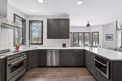 9125 Abbywood Road, Chaska, MN 55318 - Photo 13