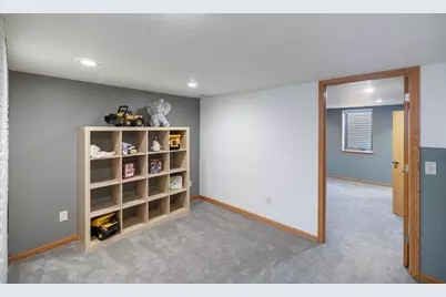 8131 Upton Avenue S, Bloomington, MN 55431 - Photo 23