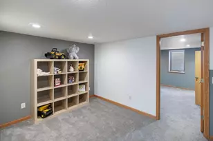 8131 Upton Ave S, Bloomington, MN 55431 - Photo 23