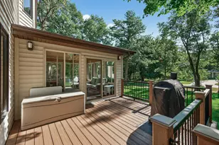 102 Woodridge Ln, Circle Pines, MN 55014 - Photo 3