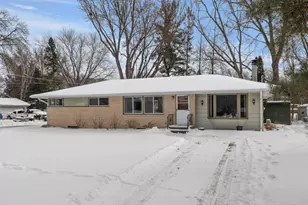 1007 S Shore Dr, Forest Lake, MN 55025 - Photo 3