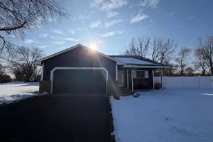 631 Conestoga Trail, Chanhassen, MN 55317 - Photo 1