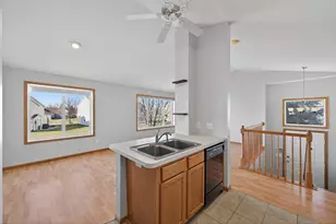 15687 Finewood Ct, Apple Valley, MN 55124 - Photo 5
