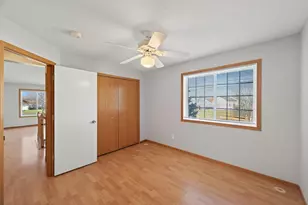 15687 Finewood Ct, Apple Valley, MN 55124 - Photo 9