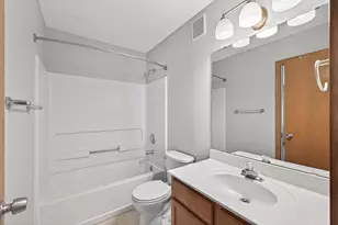 15687 Finewood Ct, Apple Valley, MN 55124 - Photo 11