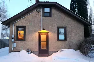 902 7th St, International Falls, MN 56649 - Photo 5