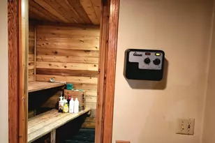 902 7th St, International Falls, MN 56649 - Photo 27