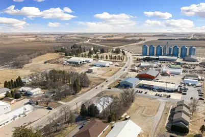 438 Highway Avenue S, Blooming Prairie, MN 55917 - Photo 5