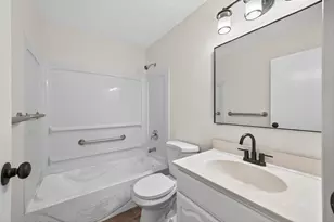 181 Little Canada Rd E, Little Canada, MN 55117 - Photo 9