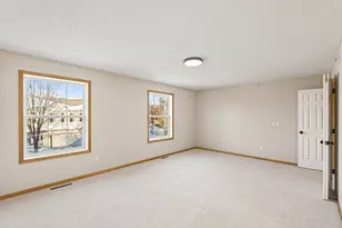 879 Braunworth Ct, Chaska, MN 55318 - Photo 25