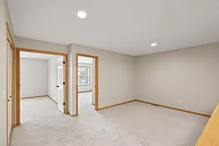 879 Braunworth Ct, Chaska, MN 55318 - Photo 17