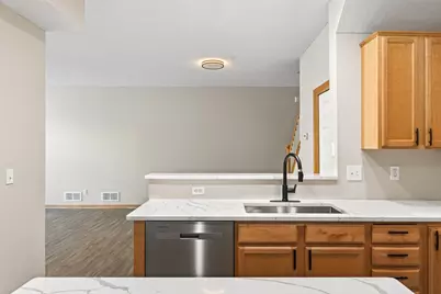 879 Braunworth Court, Chaska, MN 55318 - Photo 15