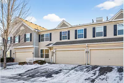 879 Braunworth Court, Chaska, MN 55318 - Photo 3