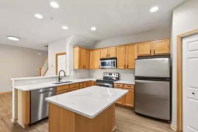 879 Braunworth Court, Chaska, MN 55318 - Photo 13