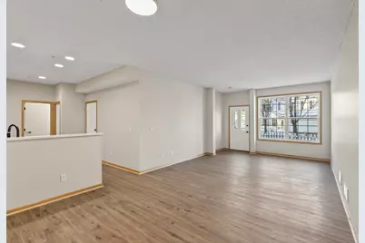 879 Braunworth Court, Chaska, MN 55318 - Photo 11