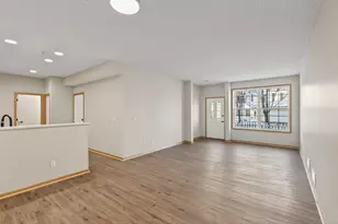 879 Braunworth Ct, Chaska, MN 55318 - Photo 11