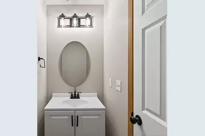 879 Braunworth Court, Chaska, MN 55318 - Photo 15