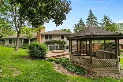 3081 Chatsworth Street N, Roseville, MN 55113 - Photo 3