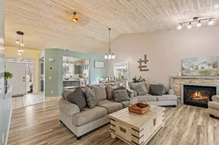 13761 Dorothy Dr, Rogers, MN 55374 - Photo 3