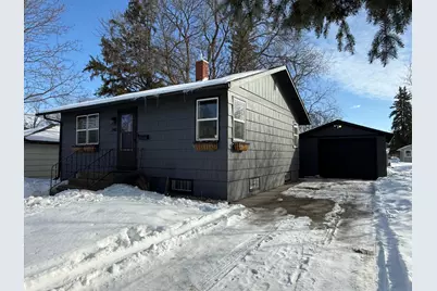 240 Kneale Avenue N, Thief River Falls, MN 56701 - Photo 1
