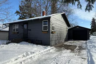 240 Kneale Ave N, Thief River Falls, MN 56701 - Photo 1