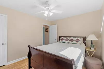 2139 4th Street E, Saint Paul, MN 55119 - Photo 17