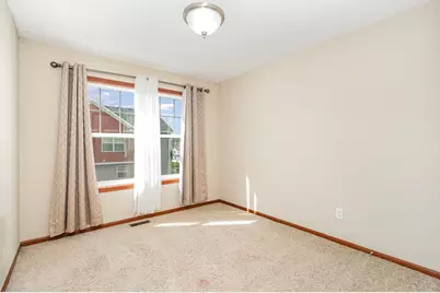 1949 Commonwealth Boulevard #2, Chanhassen, MN 55317 - Photo 15