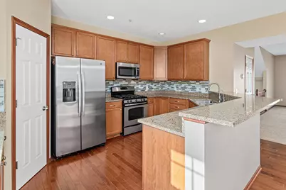 1949 Commonwealth Boulevard #2, Chanhassen, MN 55317 - Photo 11