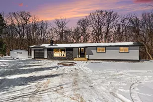 454 Country View Ln, Le Sueur, MN 56058 - Photo 3